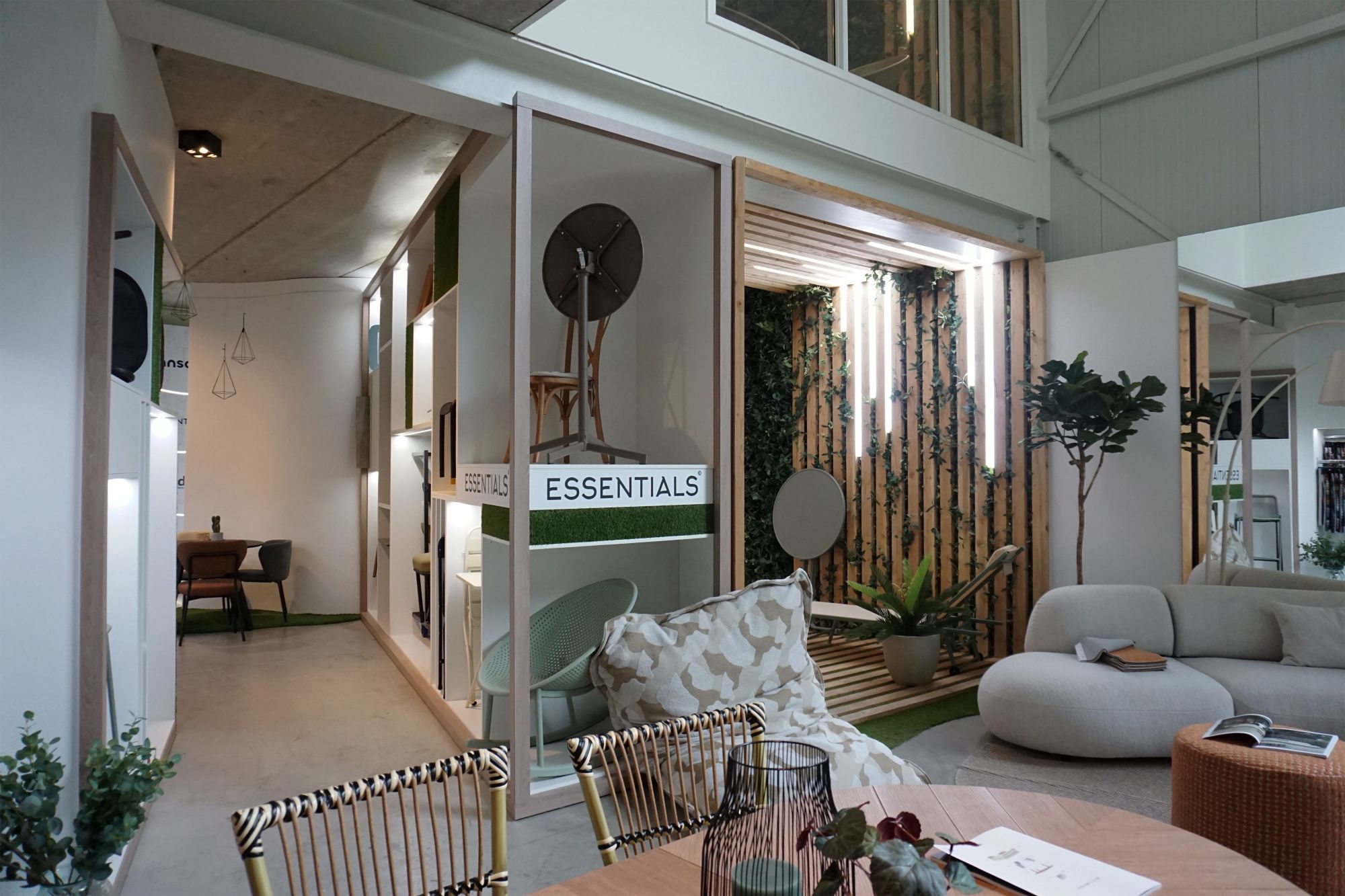 luxe showroom