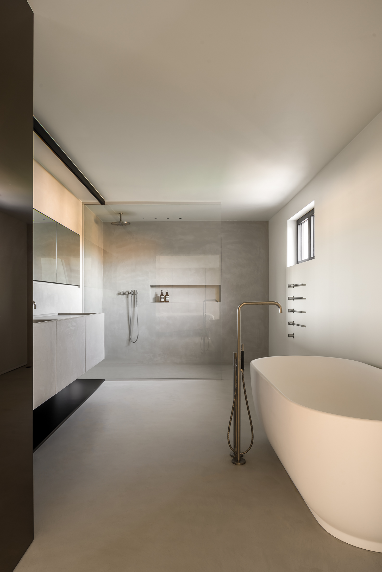 wandafwerking luxe badkamer