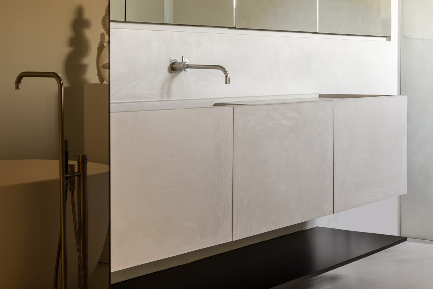 luxe afwerking badkamer