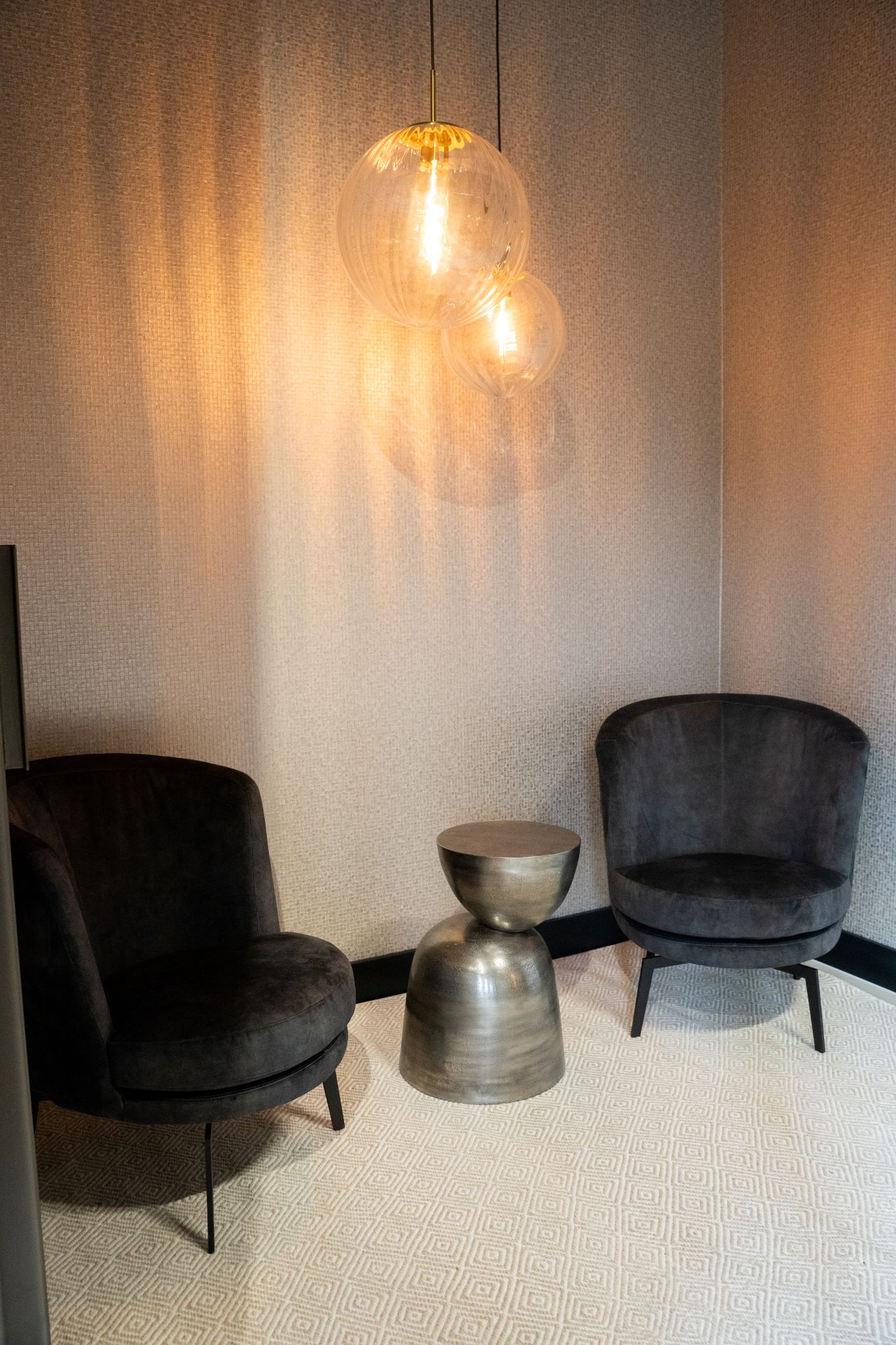 zithoek met hanglamp