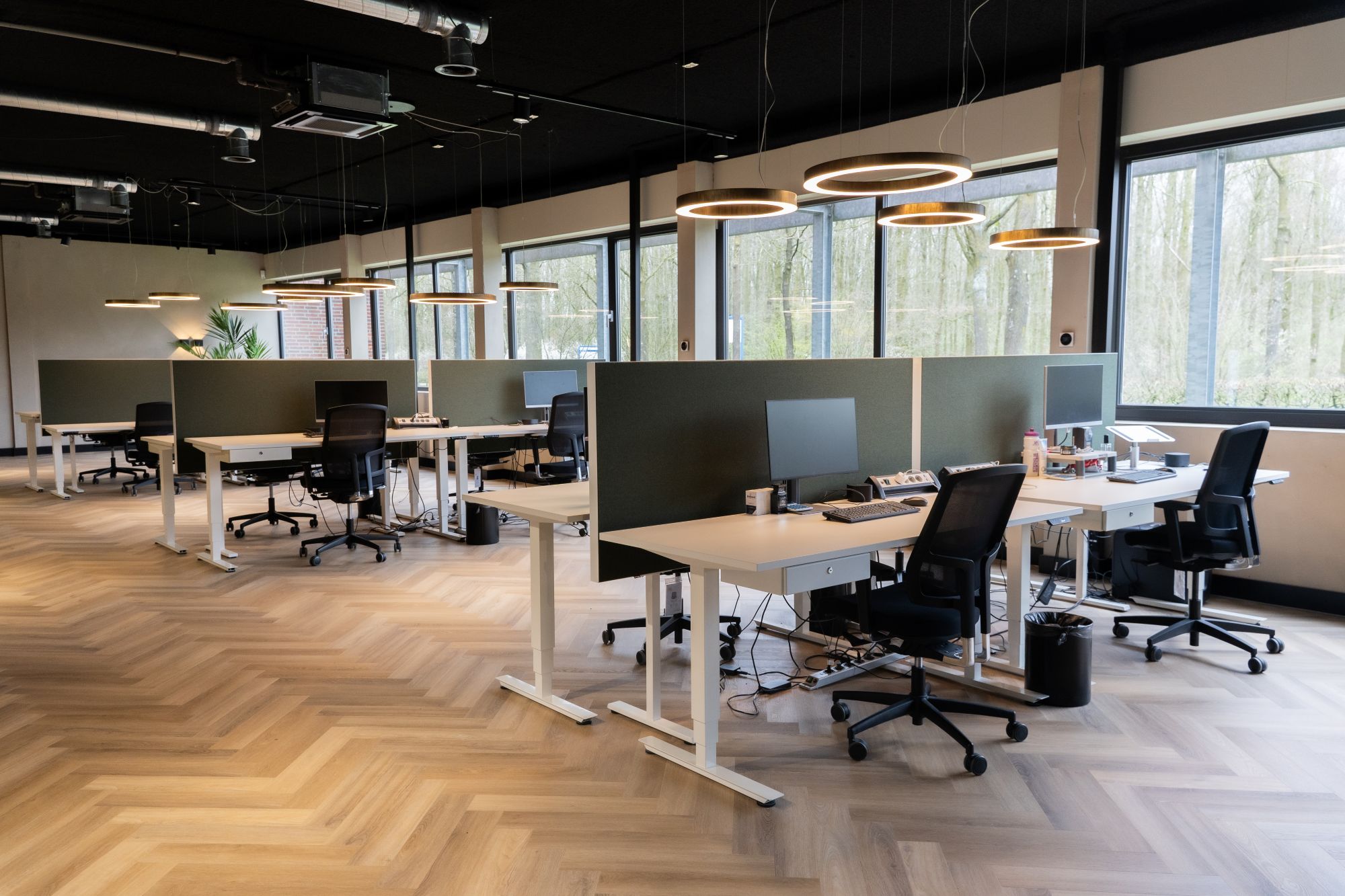 kantoor met verlichting