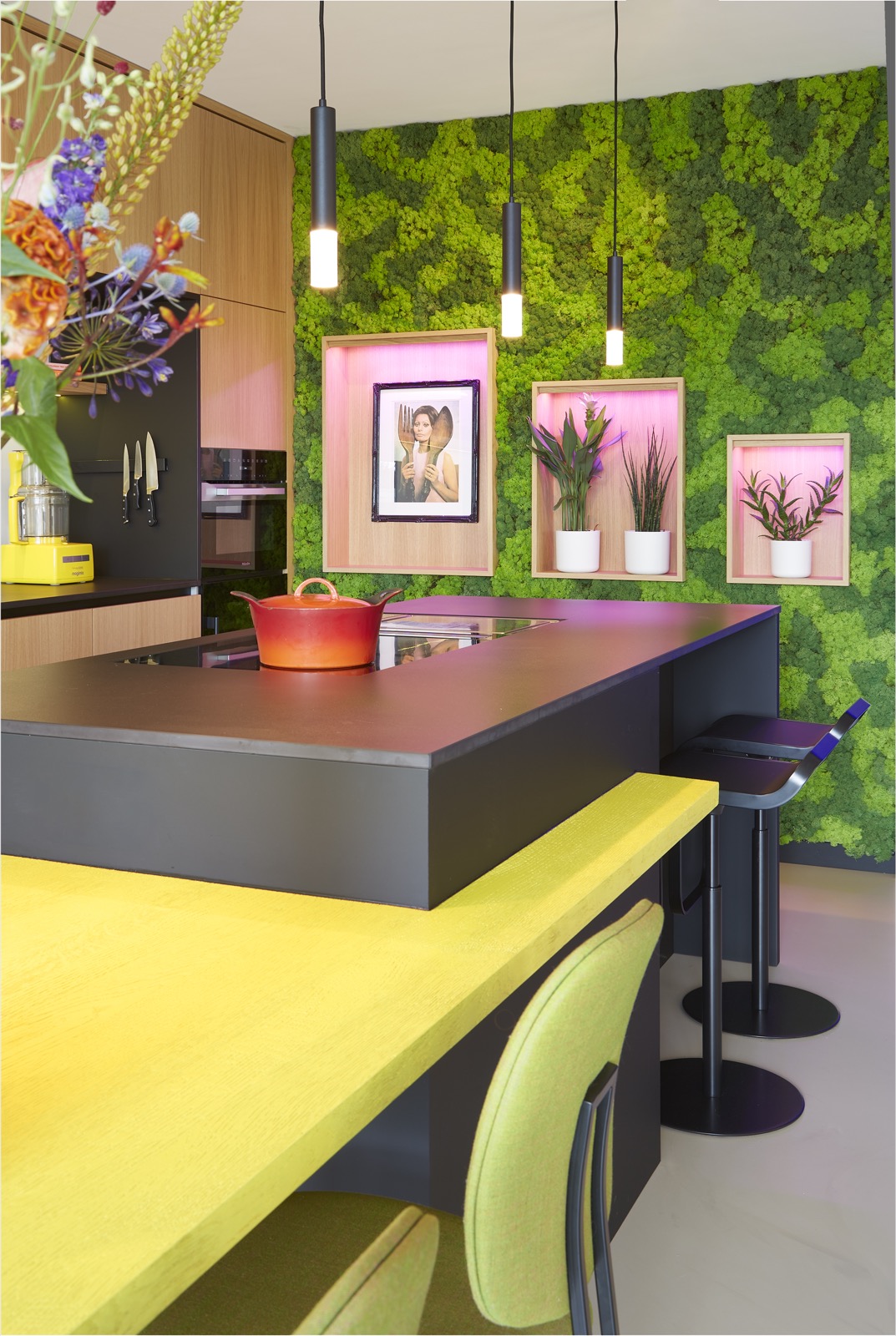 bar met luxe hanglampen