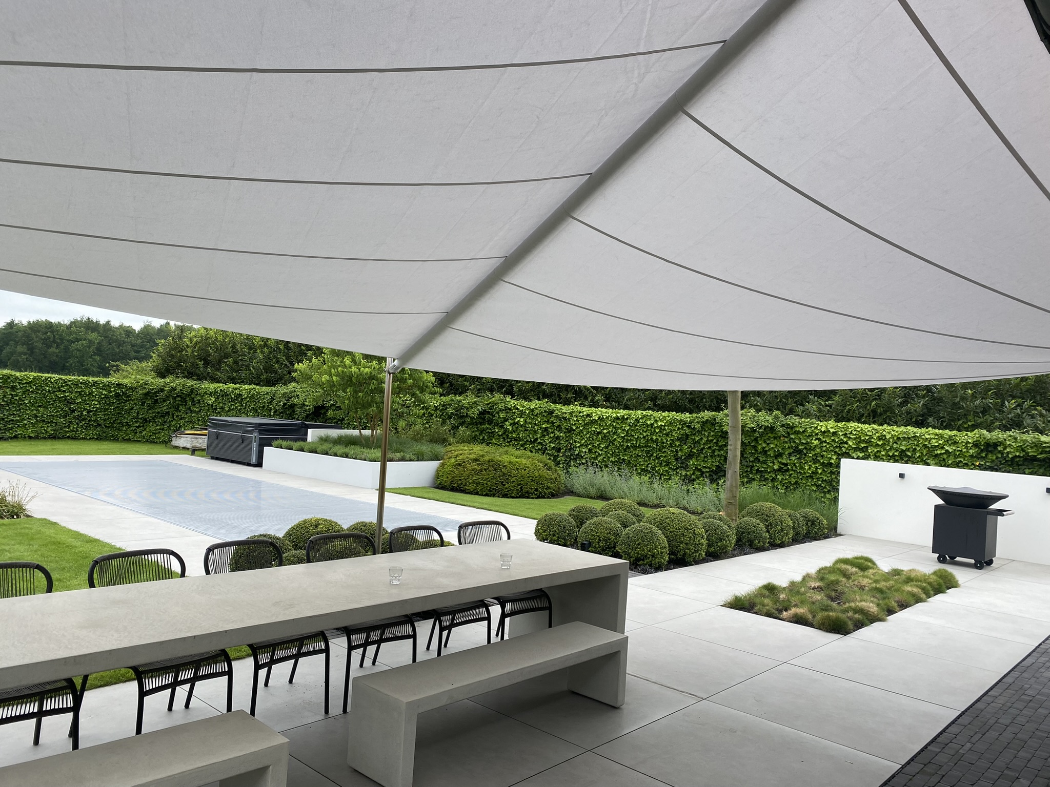 tuin met luxe zonwering