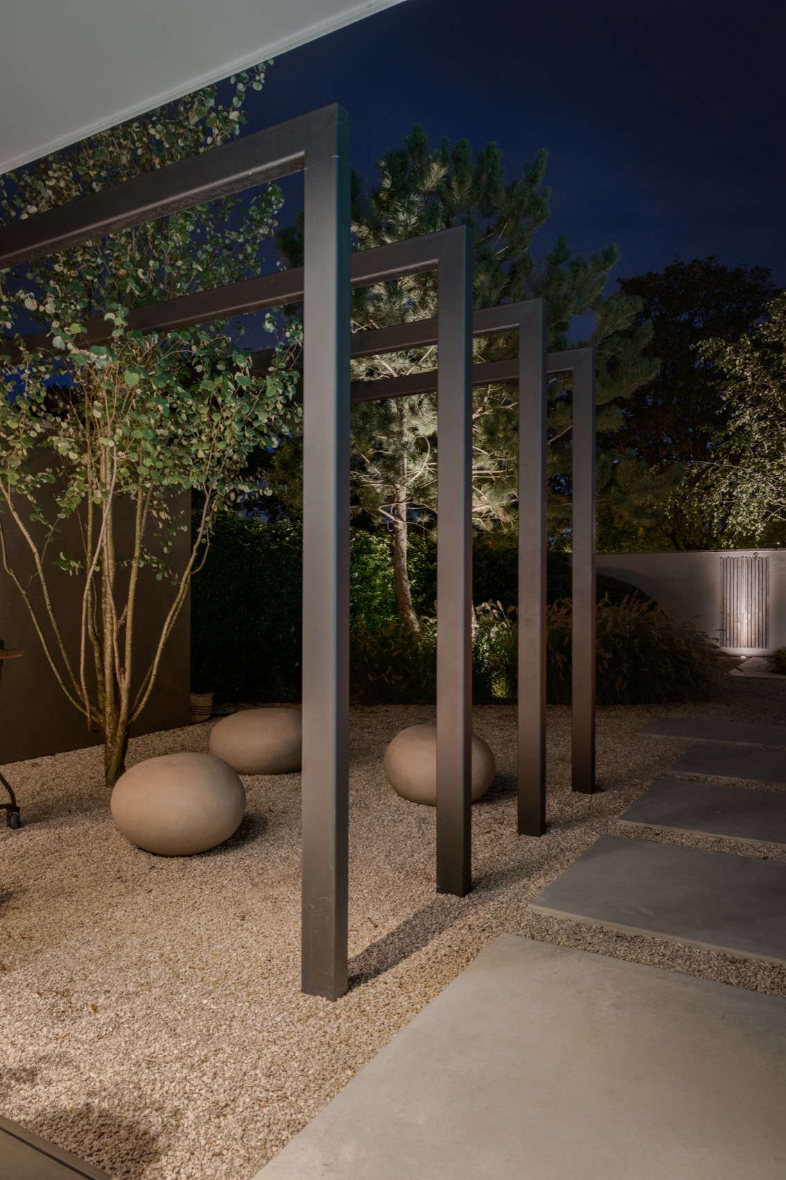 tuin met luxe beplanting