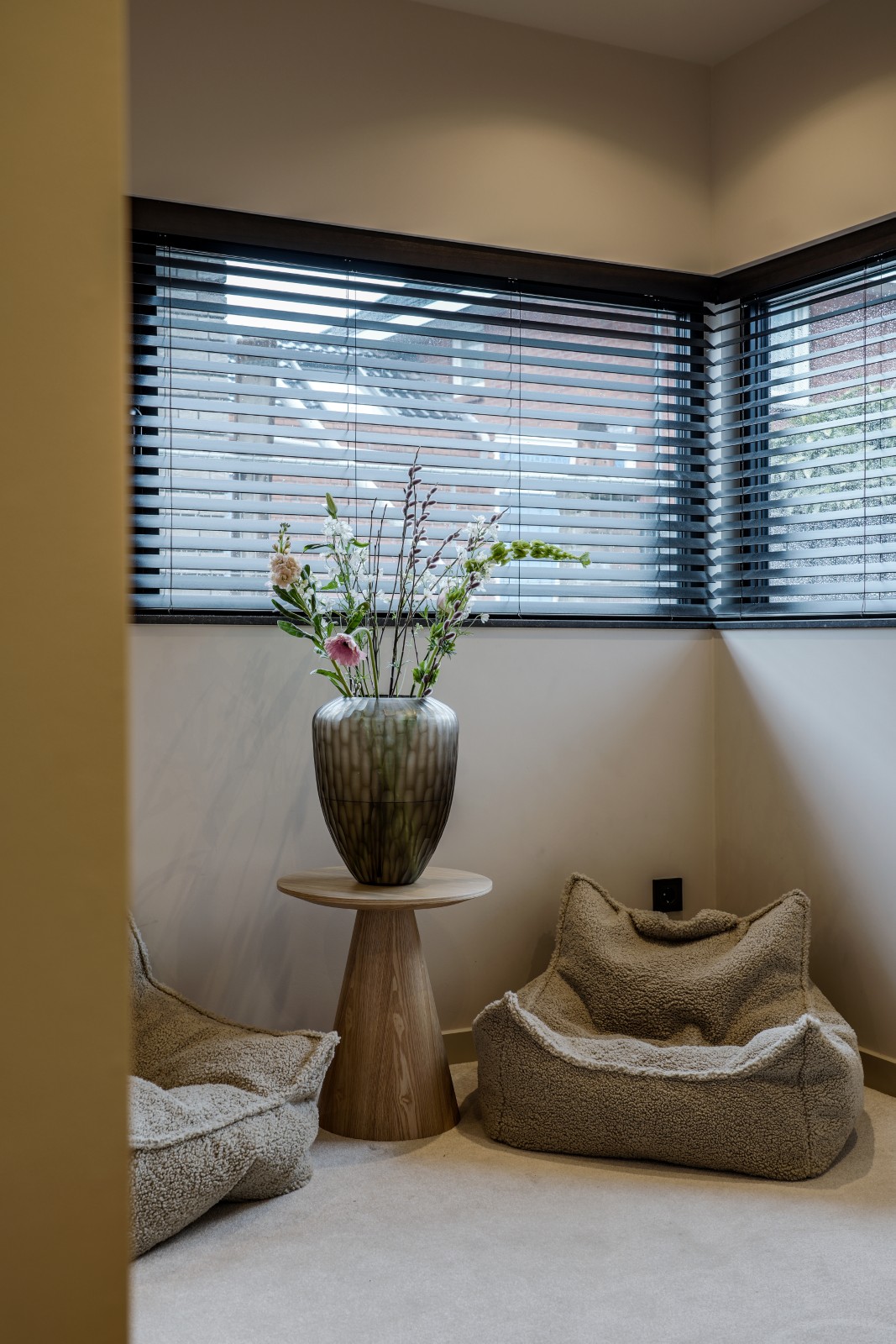luxe stoel met bijzettafel