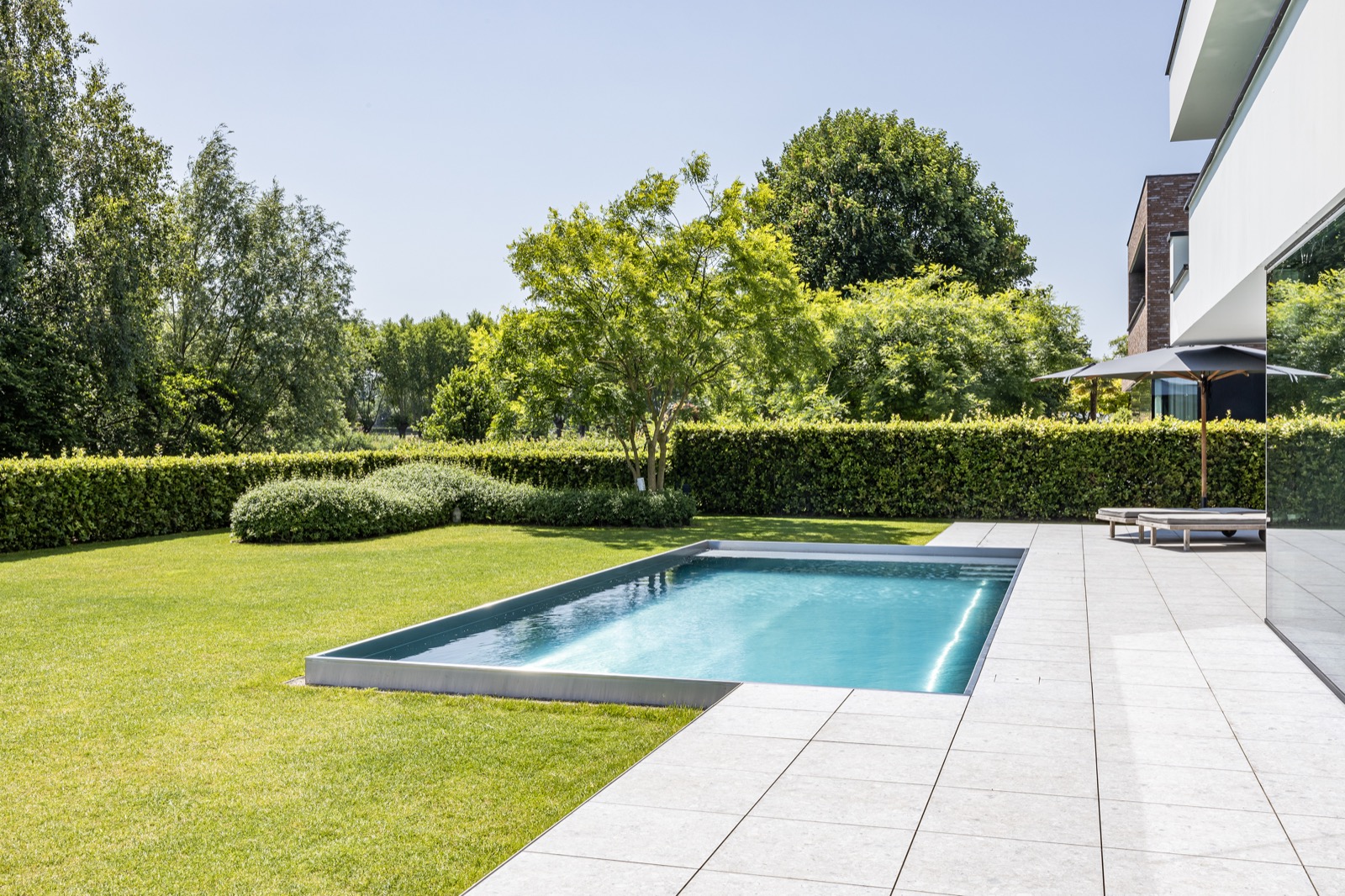 luxe zwembad buiten
