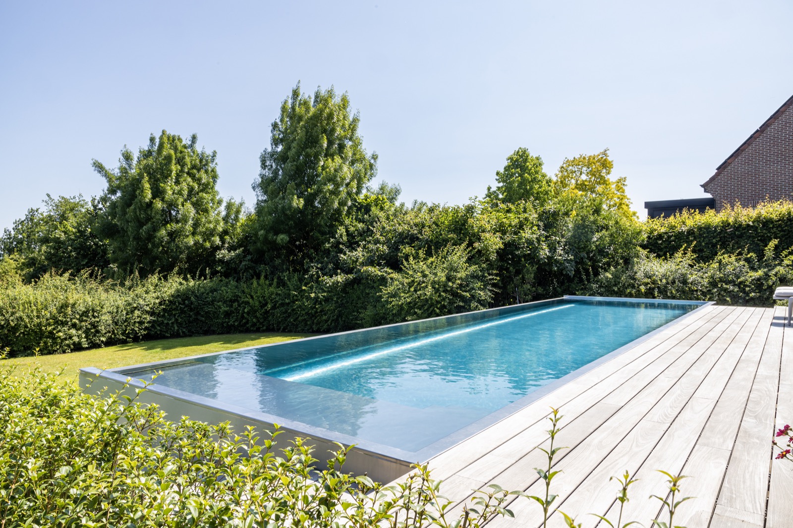 luxe zwembad buiten