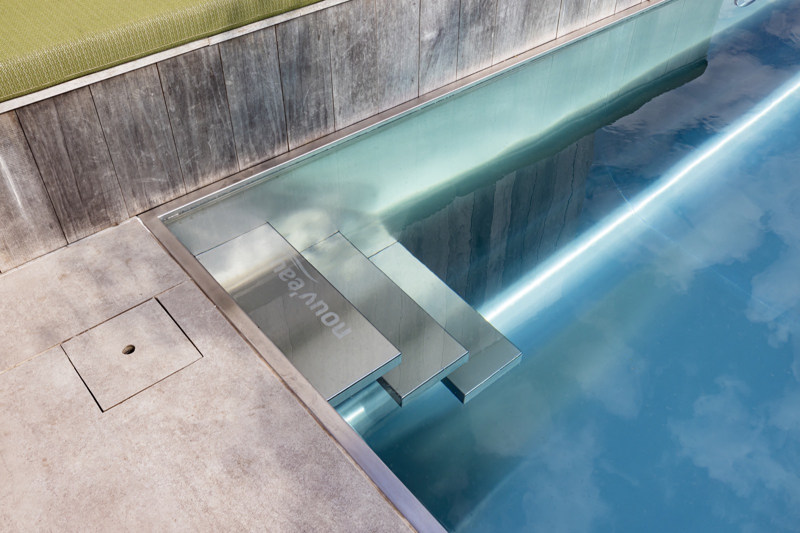 details inox zwembad