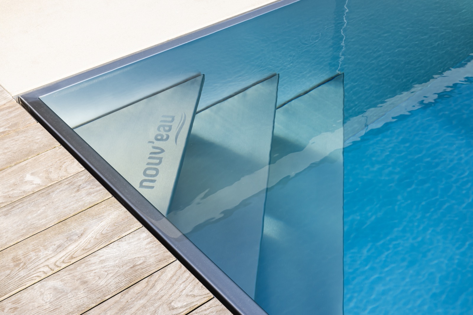 details inox zwembad