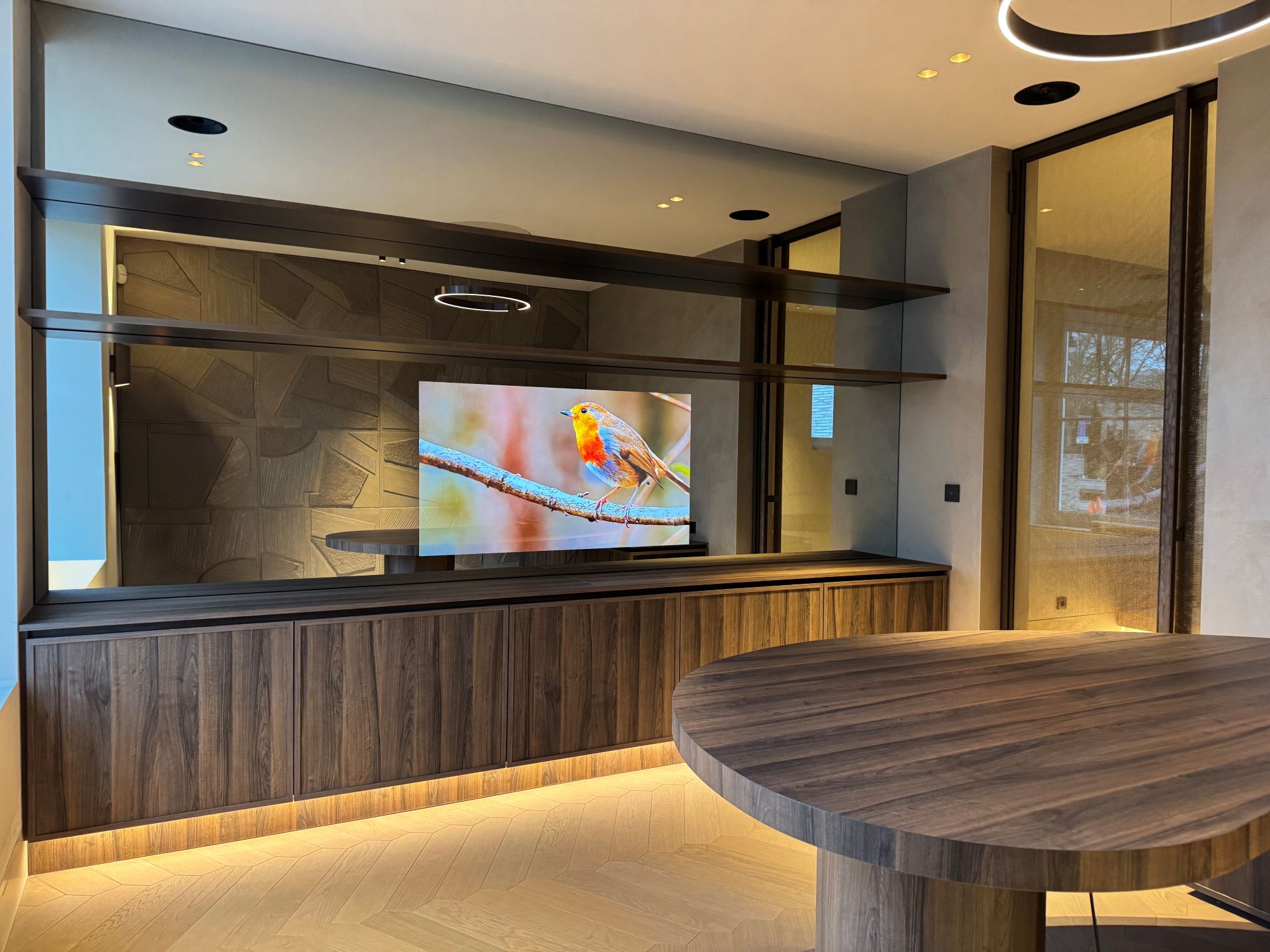 mirror tv