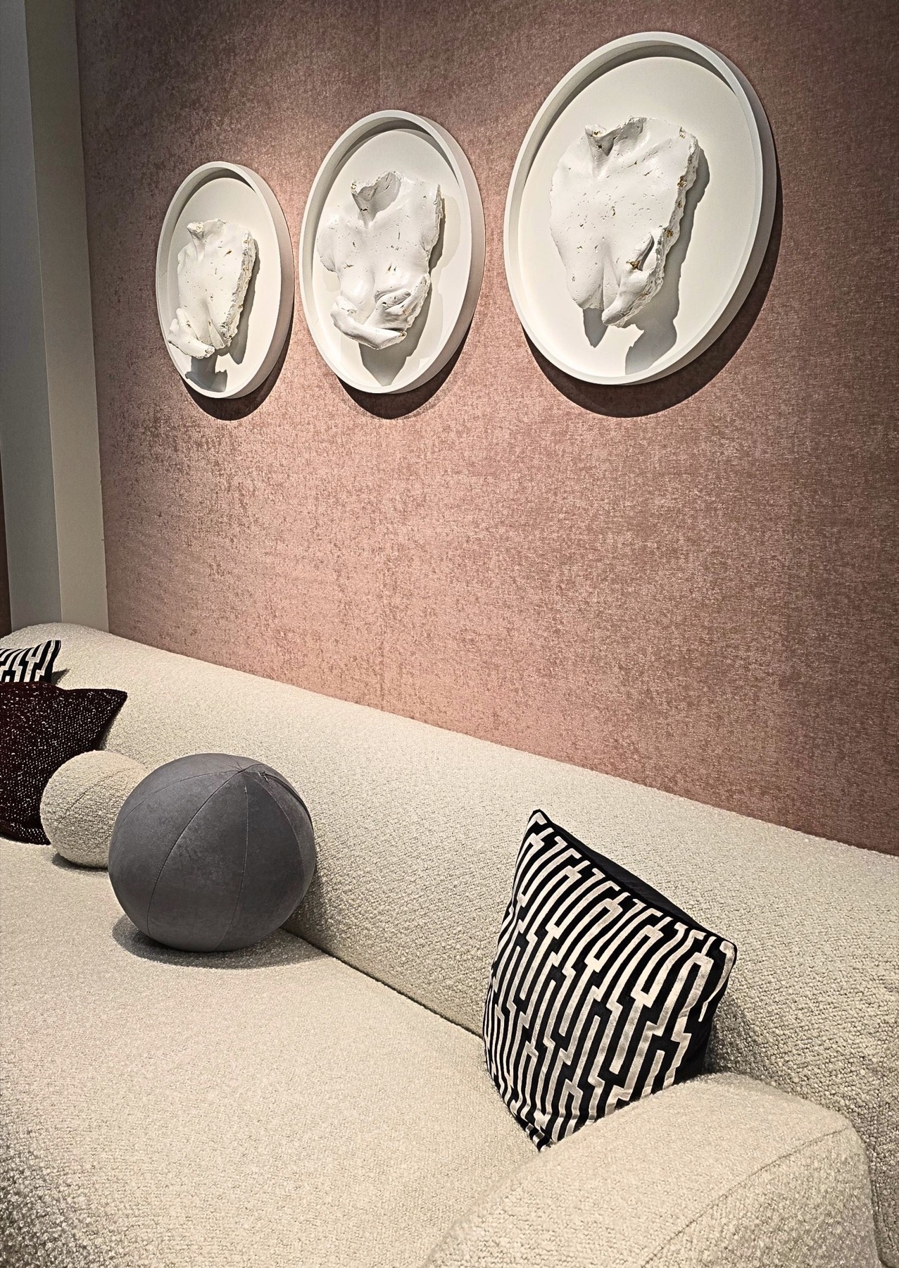 wand met luxe kunst