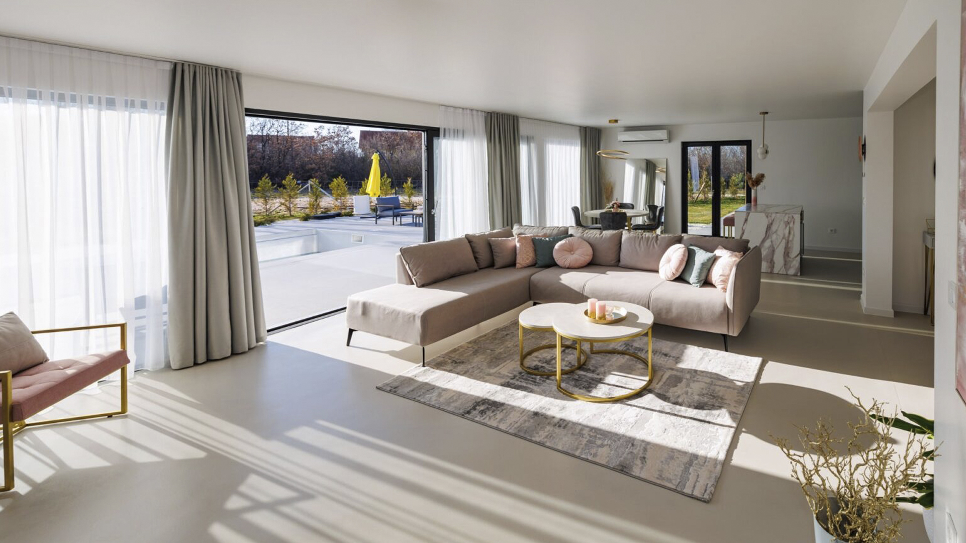 interieur met luxe wandafwerking