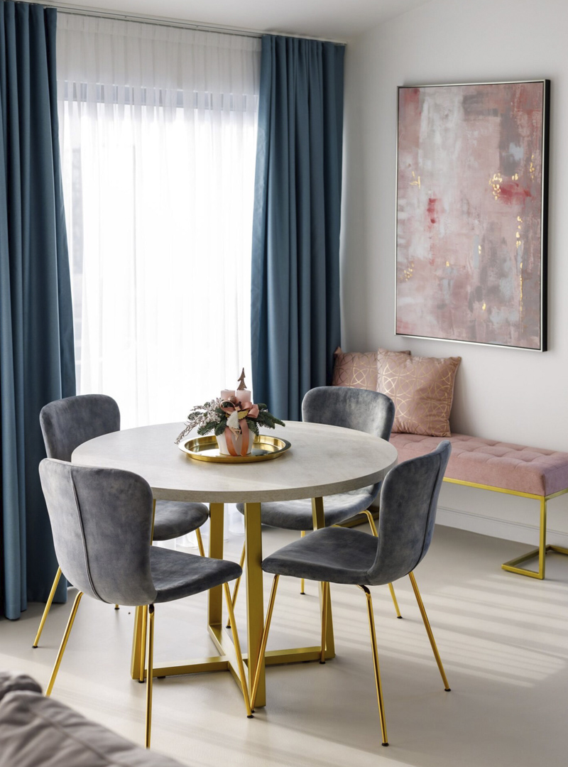 eetkamer met luxe wandafwerking