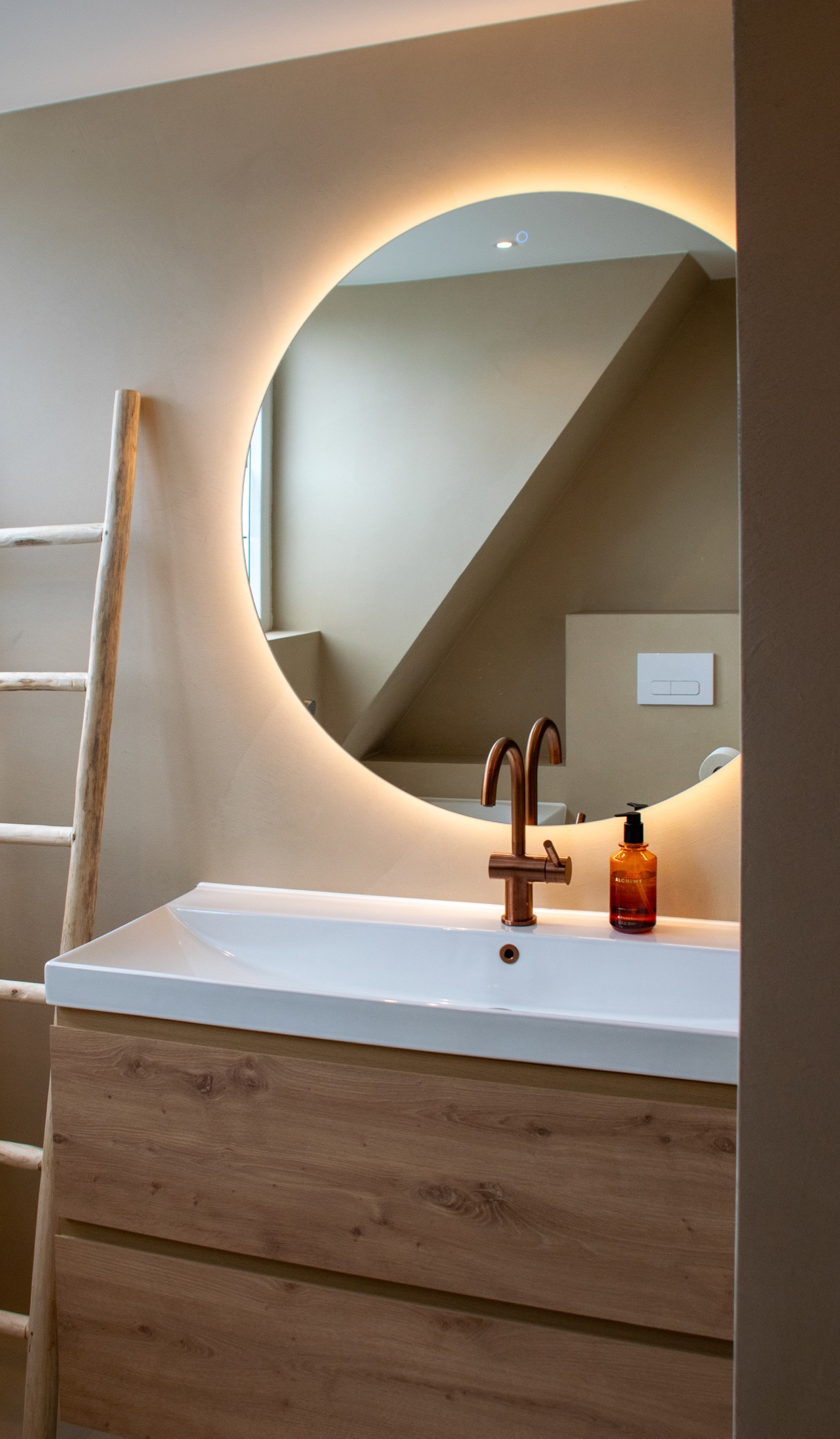 microcement wandafwerking in badkamer ontwerp