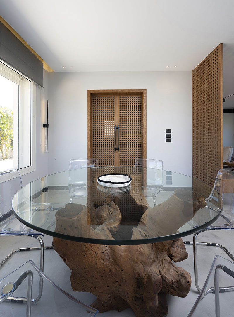 eetkamer met luxe wandafwerking