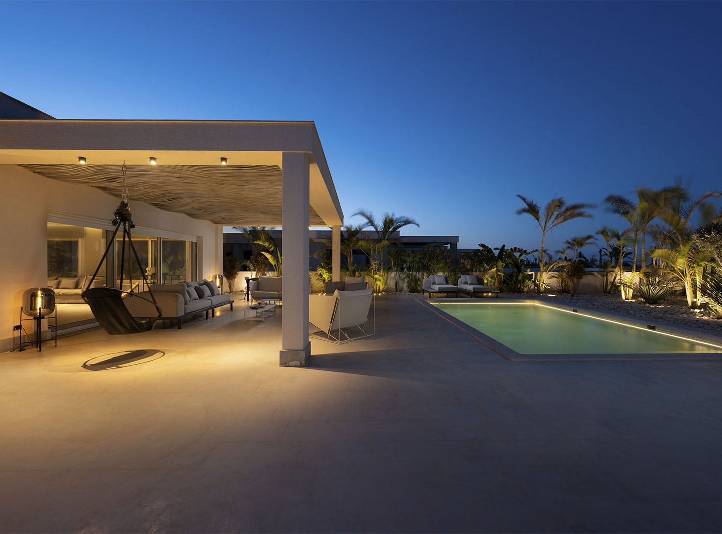 terrasoverkapping met luxe stucwerk