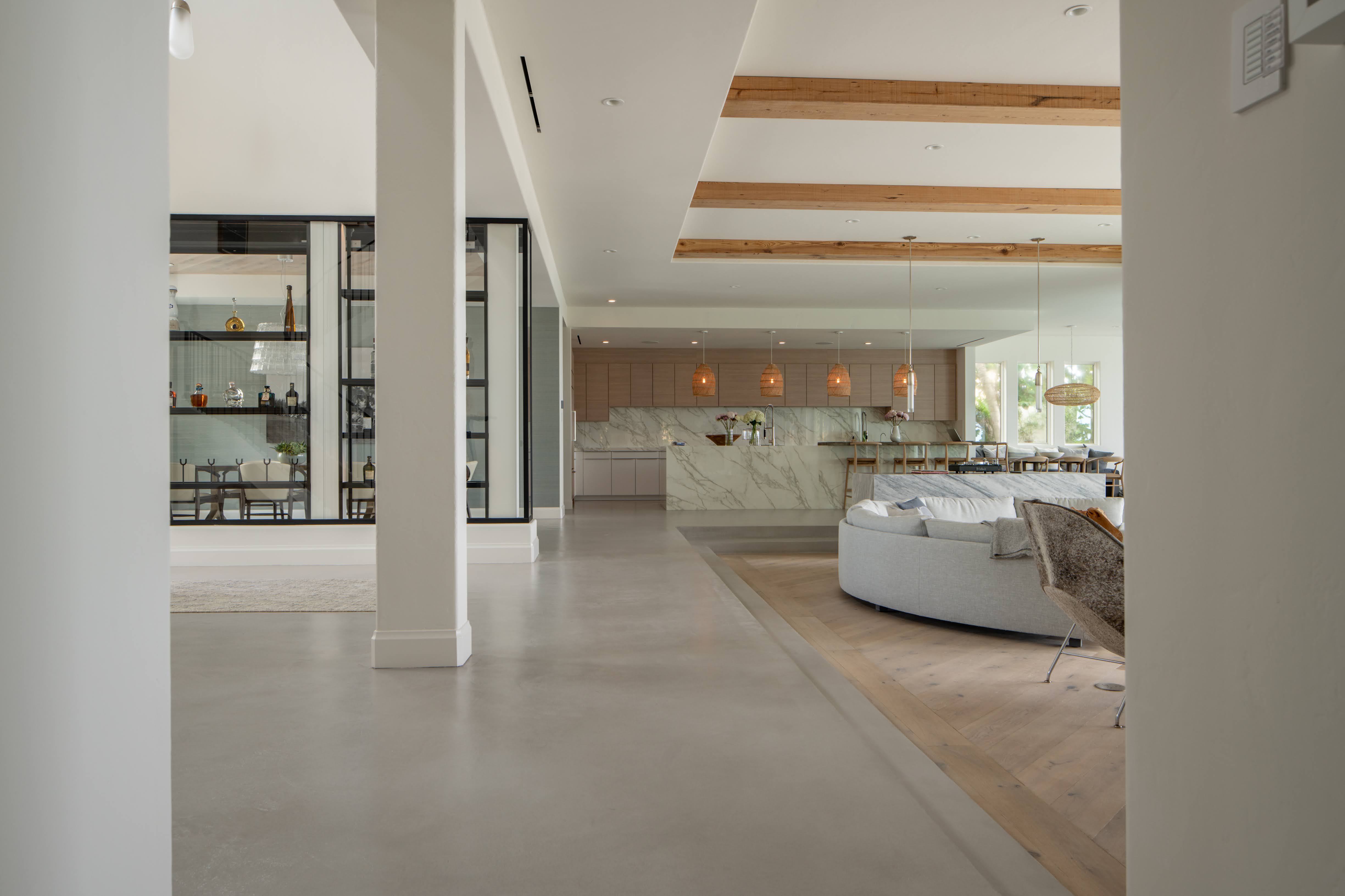 woonkamer met design wanden