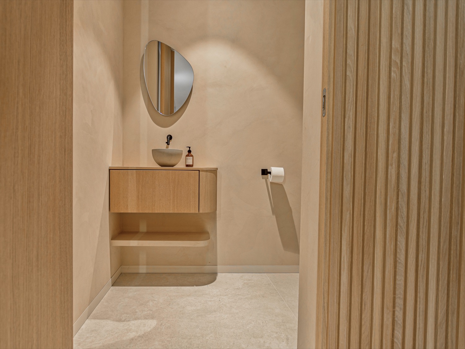 luxe toilet