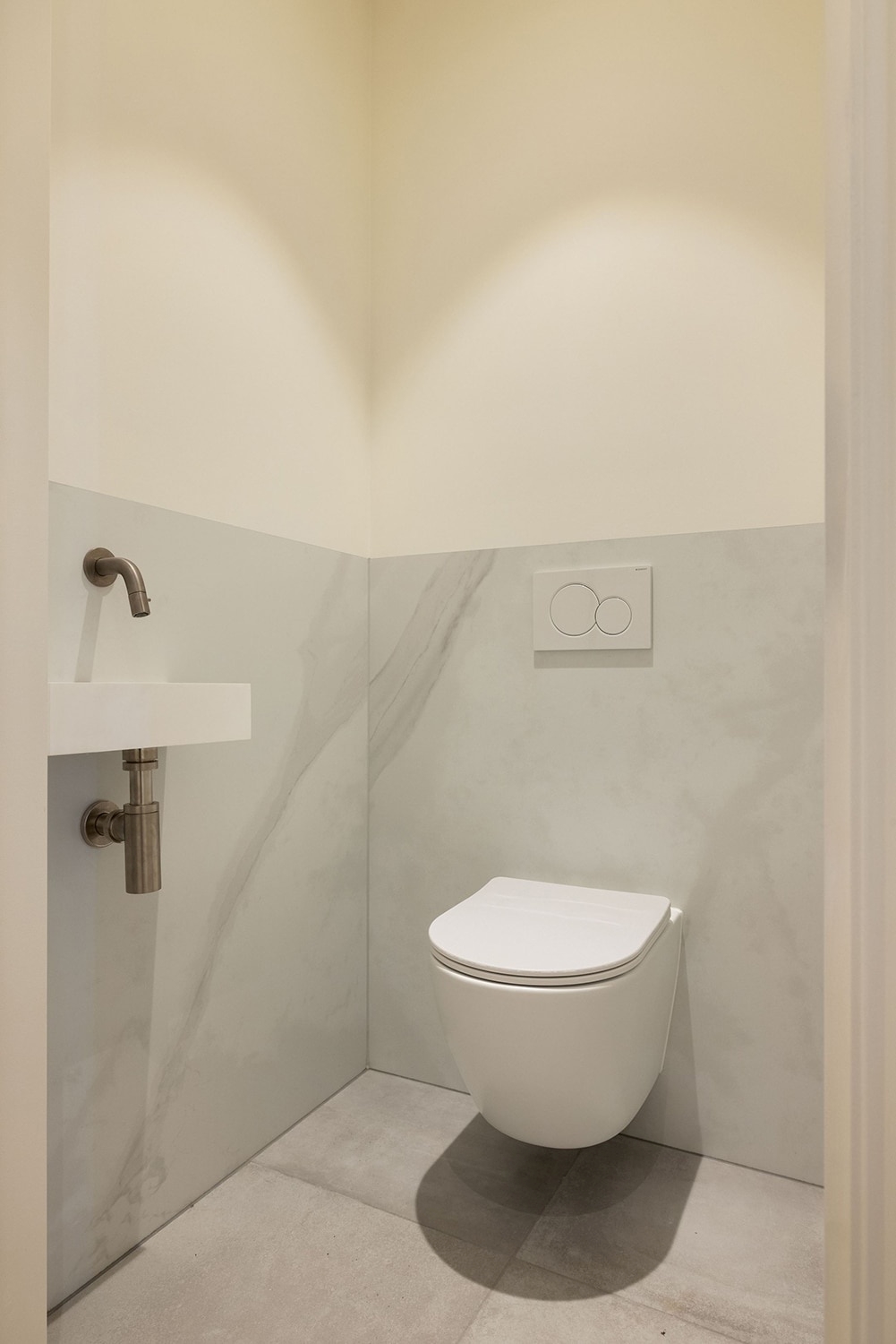luxe toilet