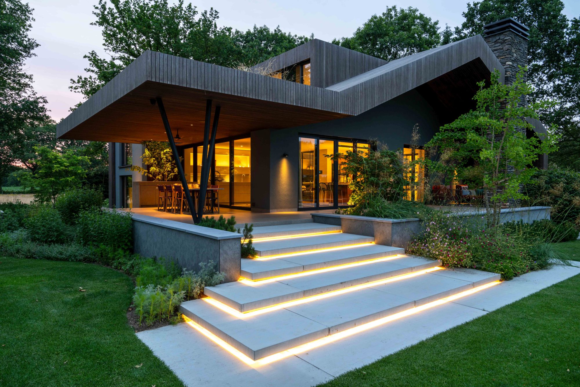 tuintrap met verlichting