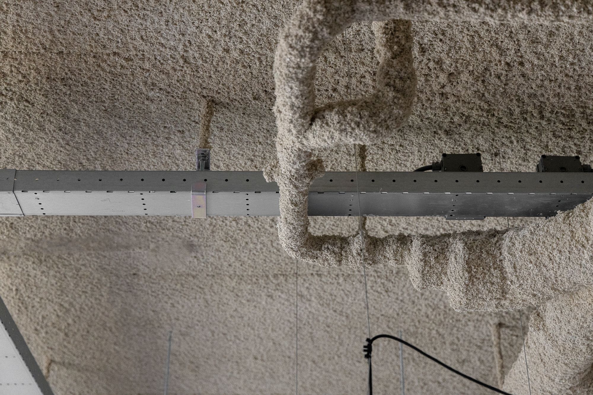 detail plafond afwerking