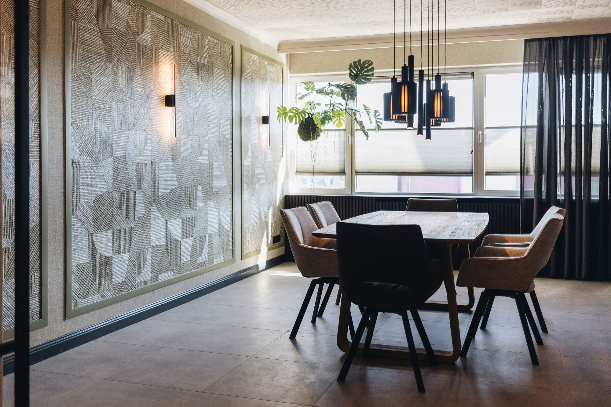 luxe ruimte met wandafwerking