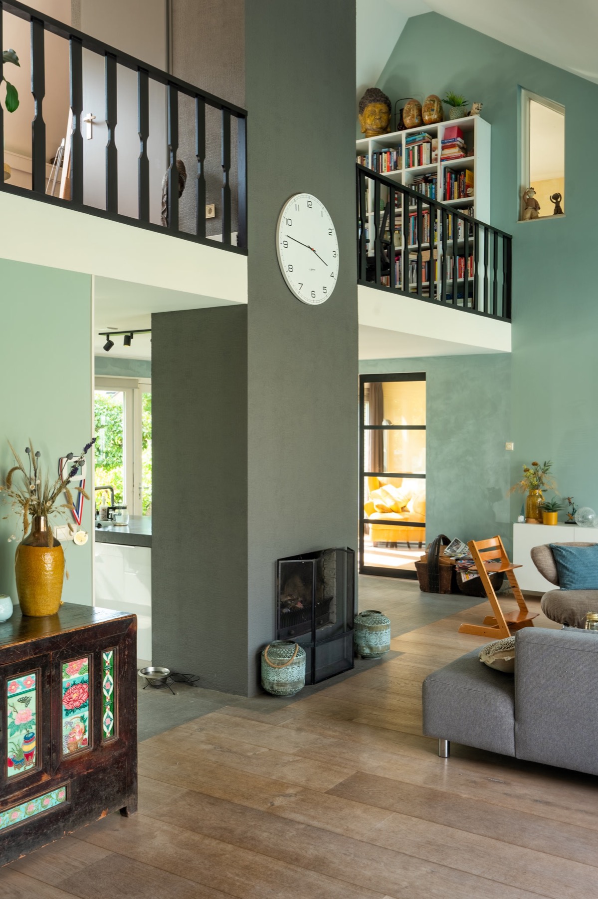 woonkamer inrichting met luxe schilderwerk