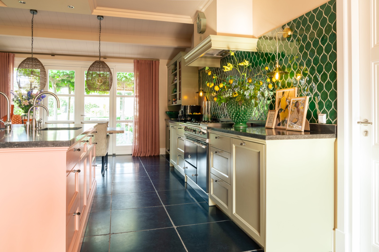 keuken met luxe tegels