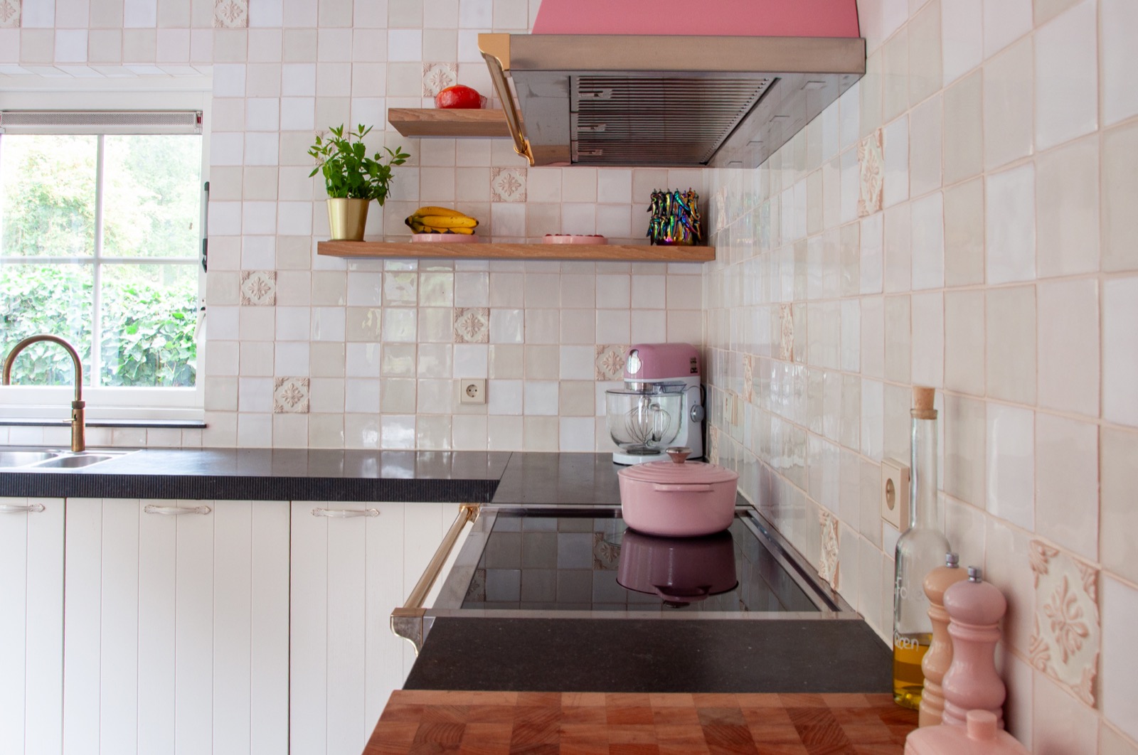 design tegels op keukenwand