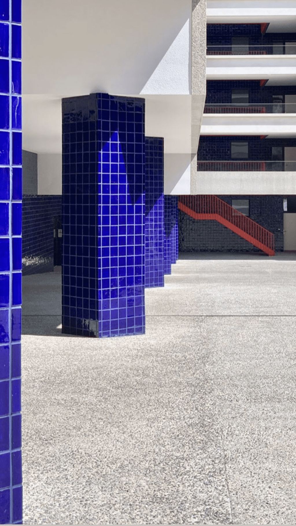 palen met keramische tegels