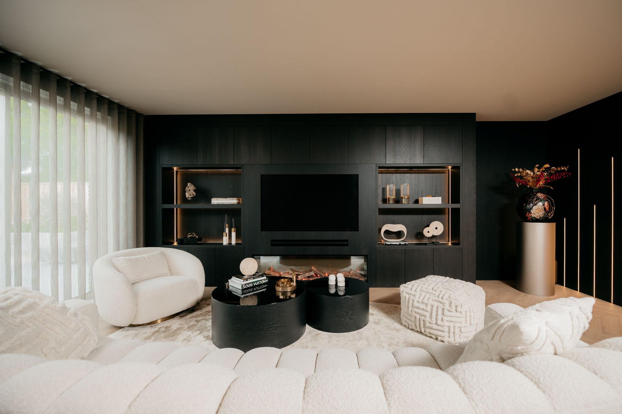 luxe cinewall