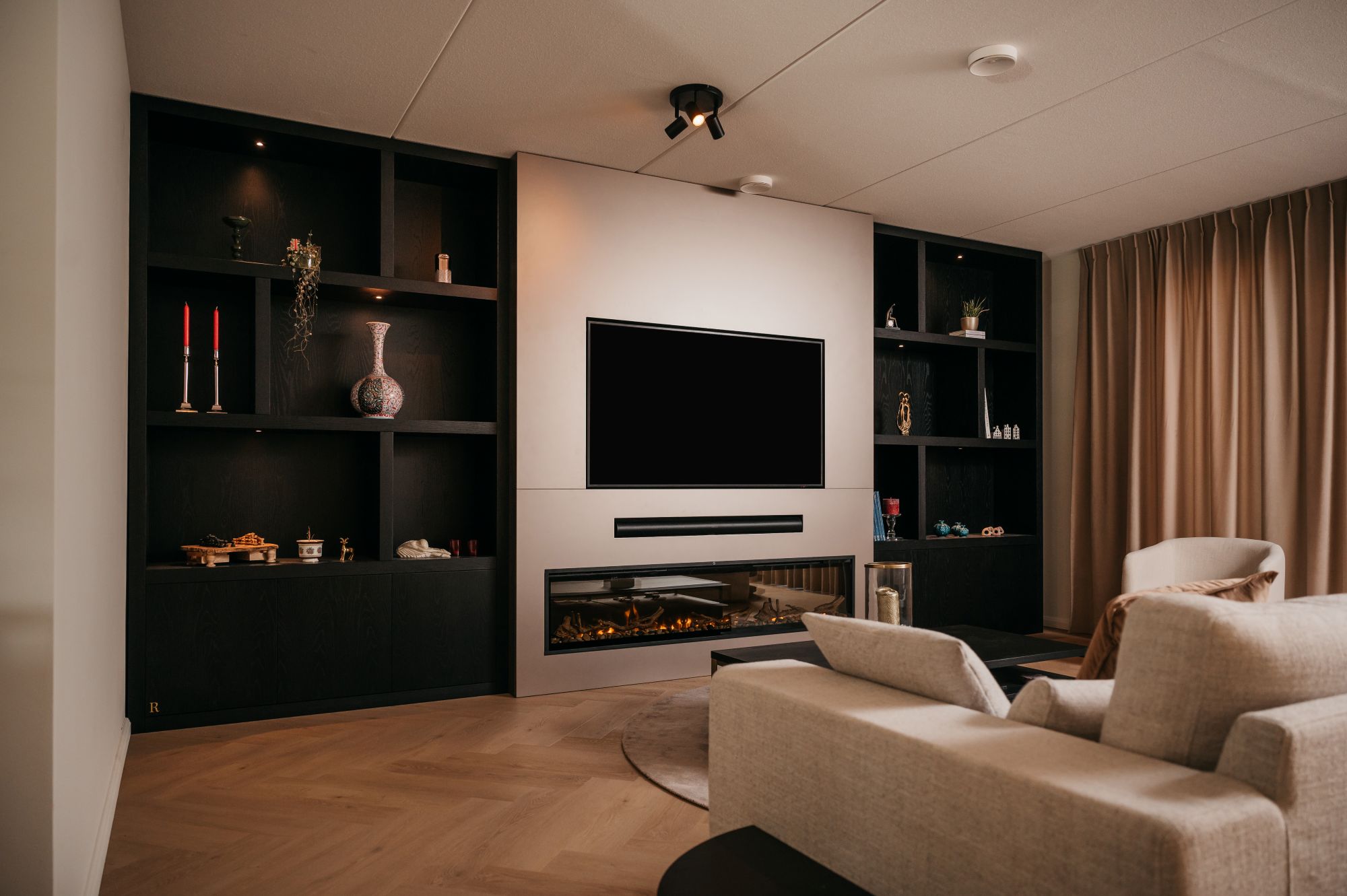 luxe tv wand