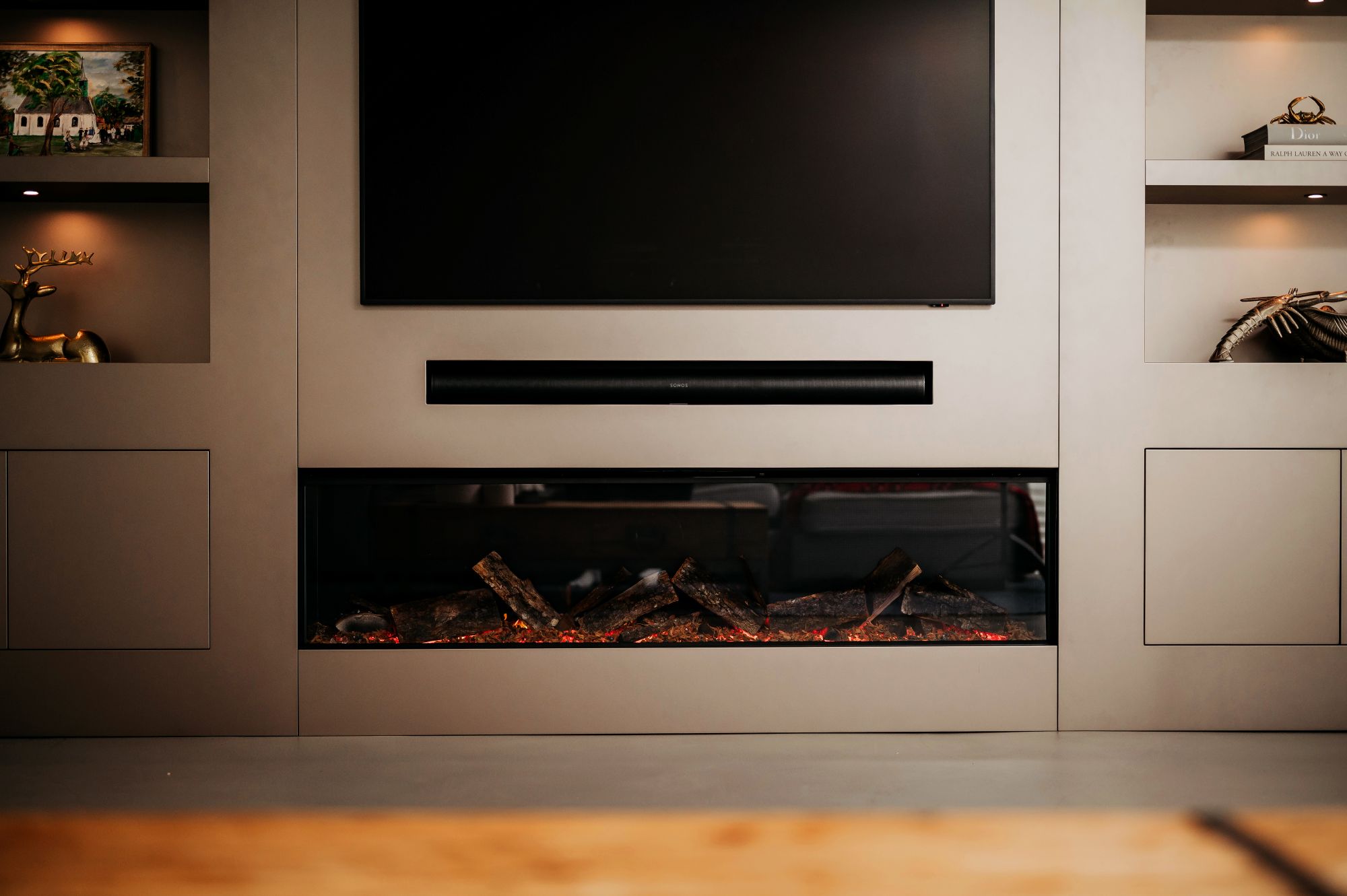 tv wand met sfeerhaard