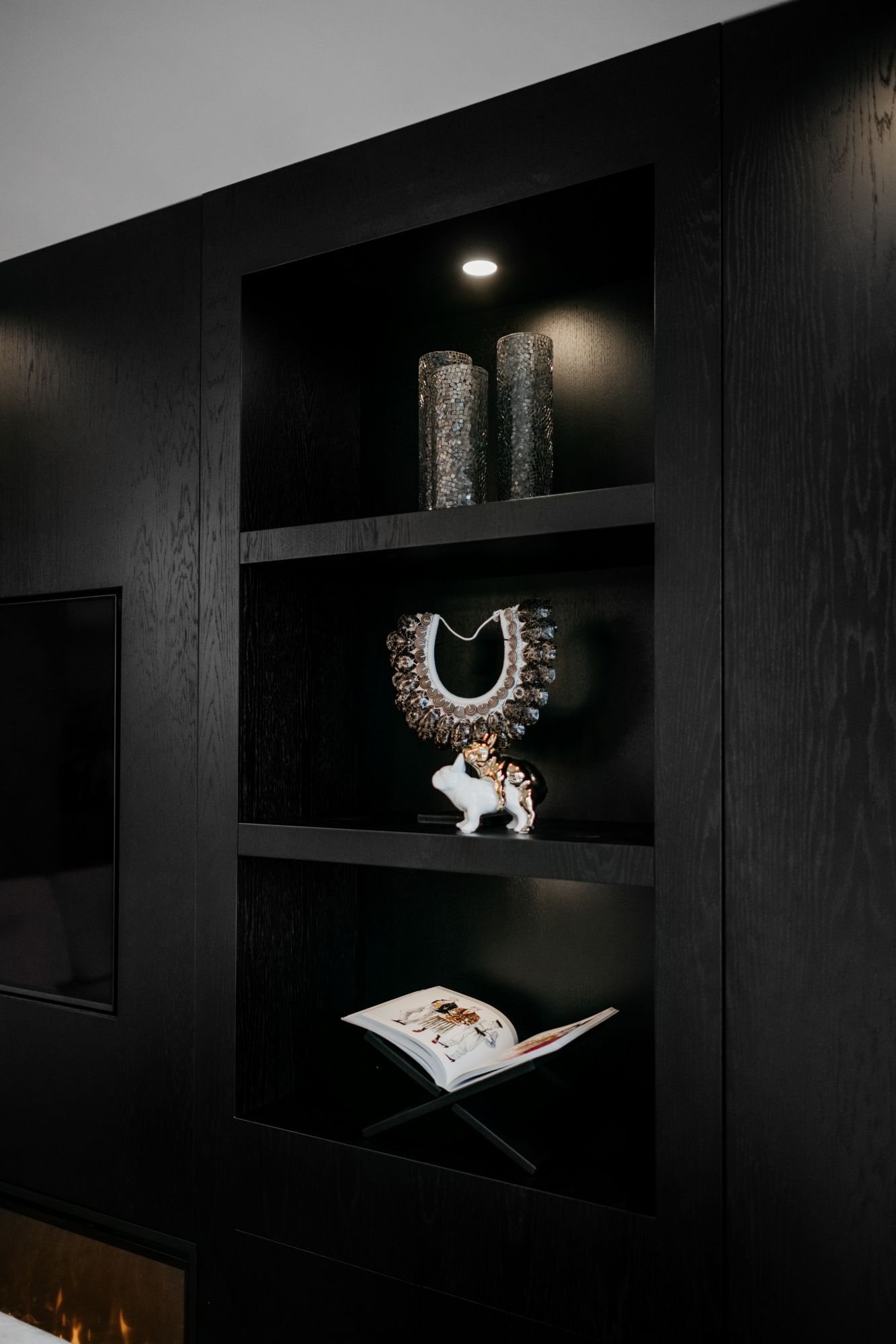 kast met verlichting