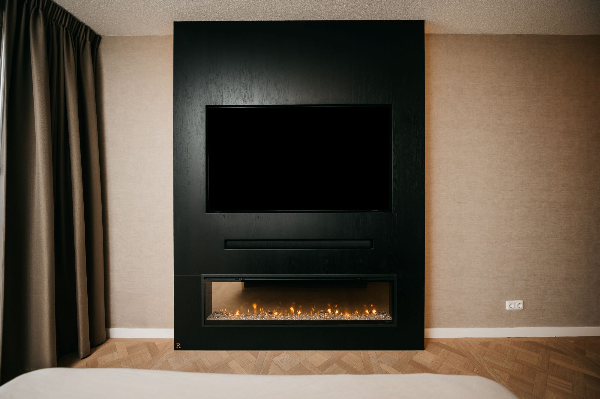 luxe cinewall