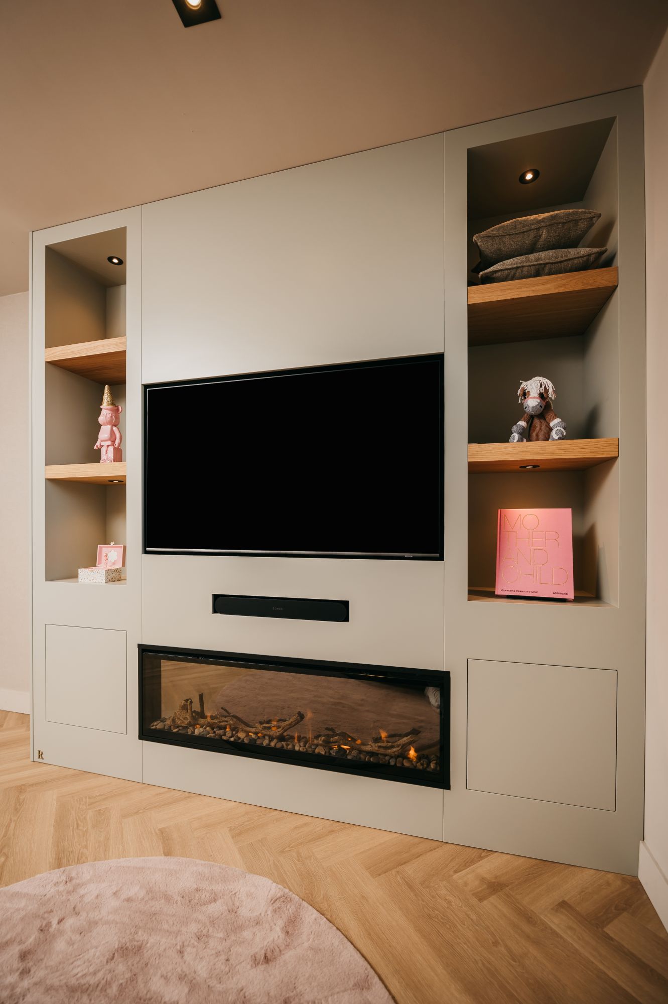 taupe cinewall