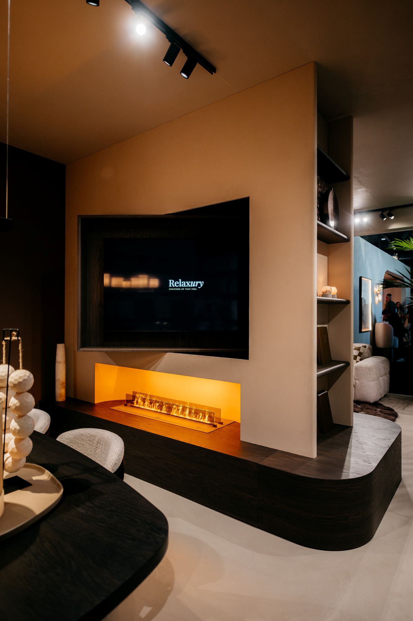 luxe cinewall