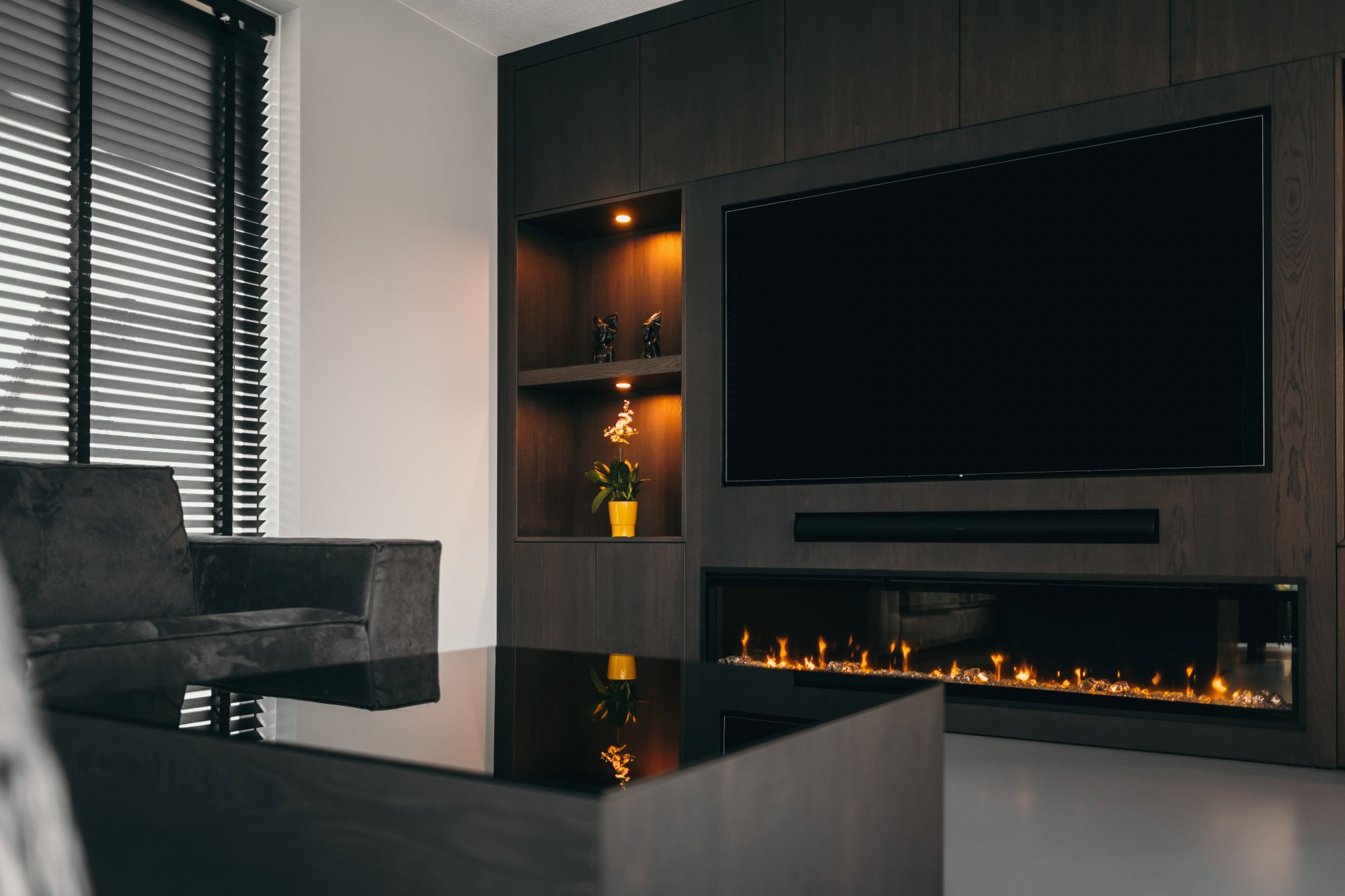 cinewall met haard
