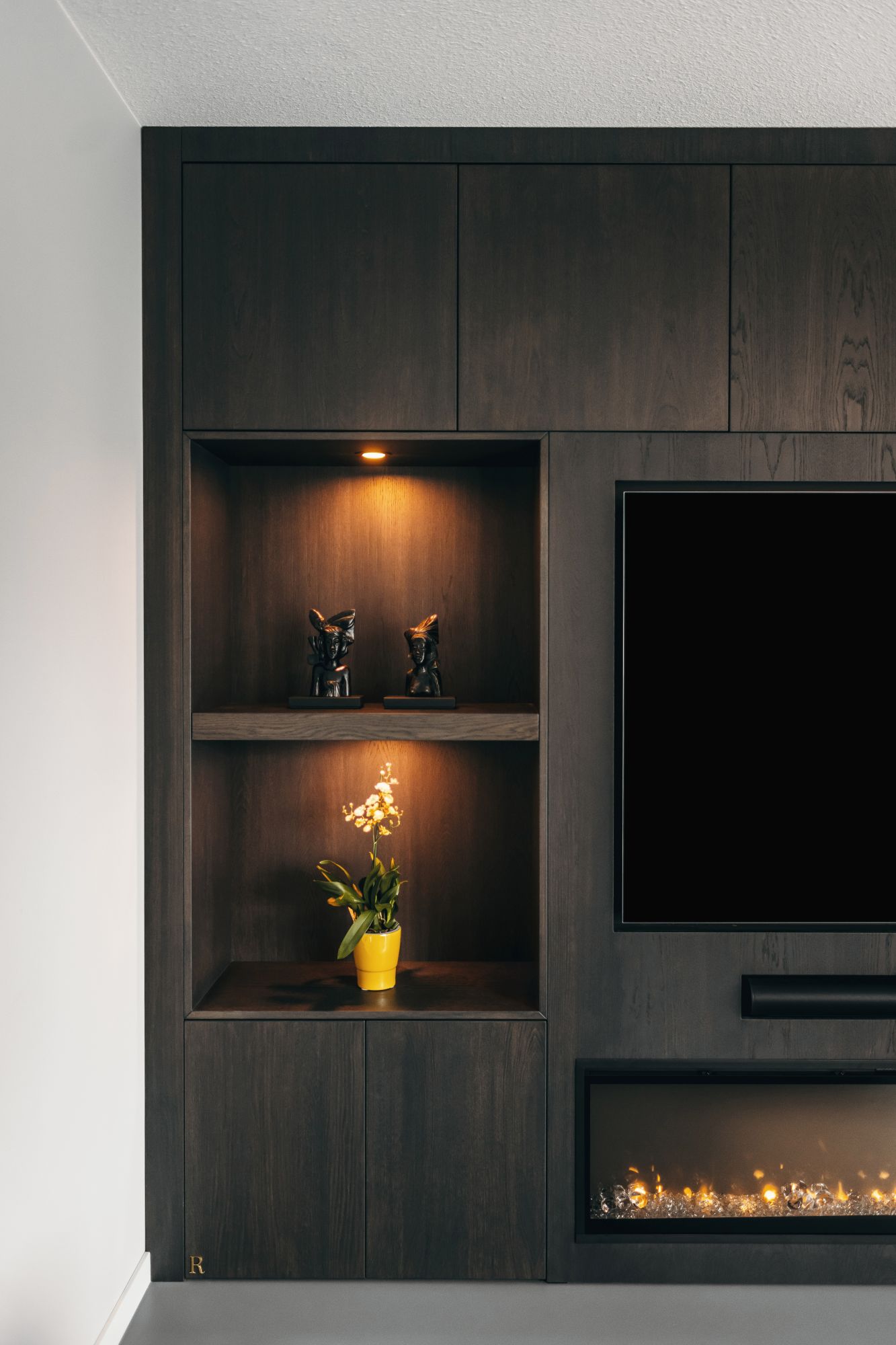 kast met verlichting