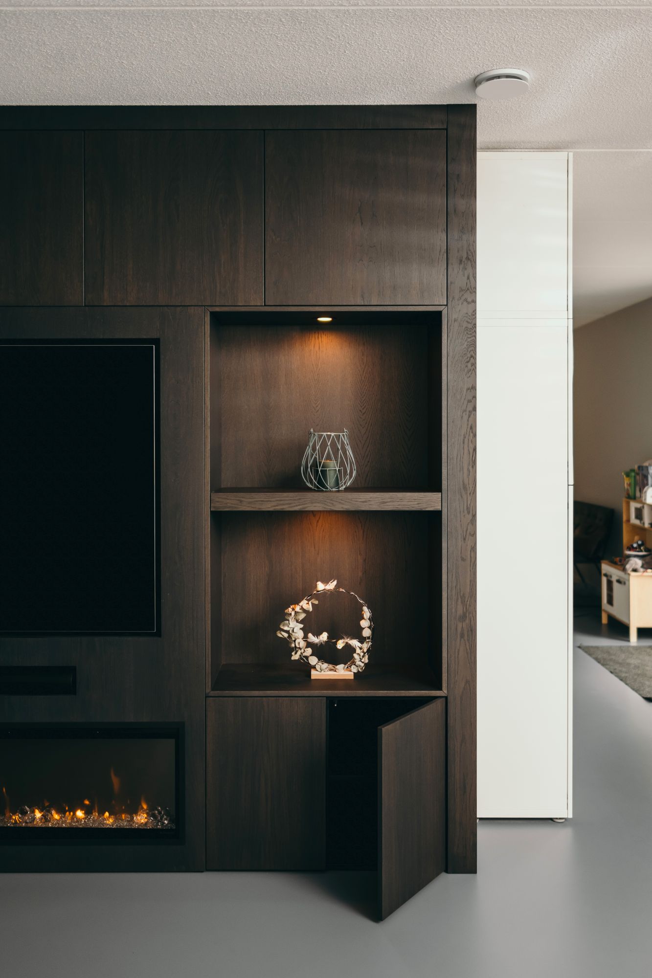 wandkast met ledverlichting