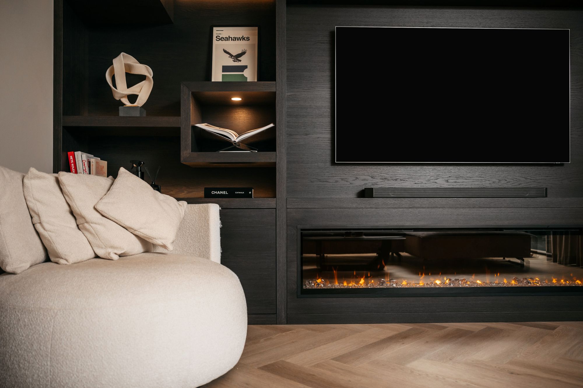 luxe tv wand