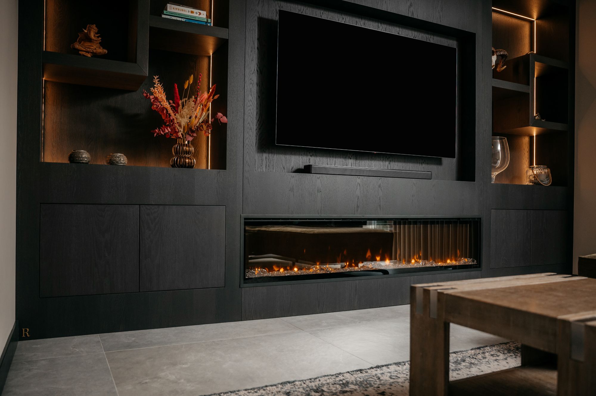 cinewall met haard