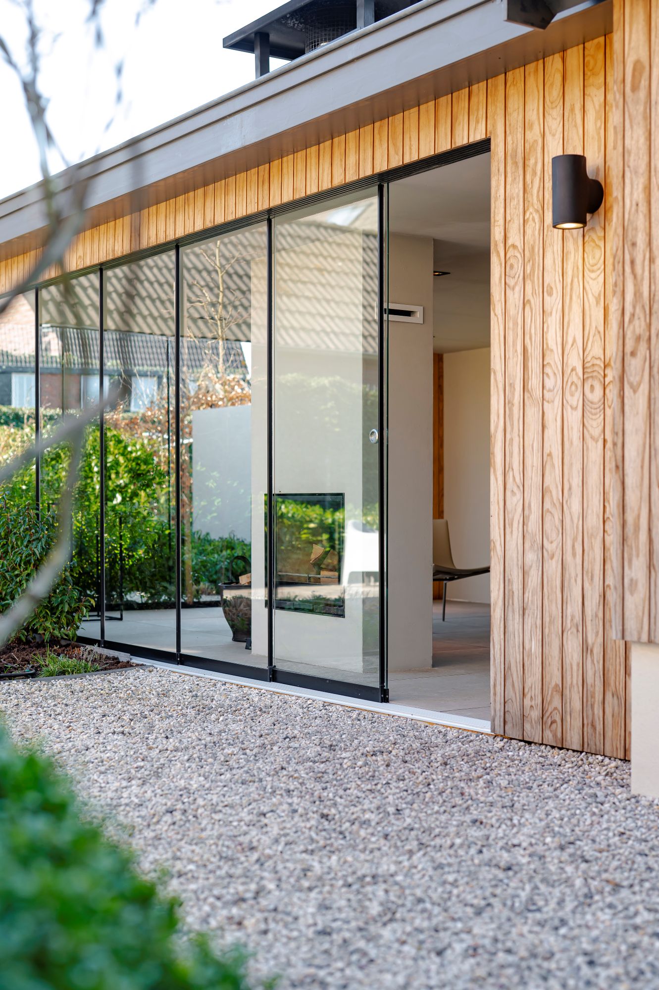 buitenkamer met haard