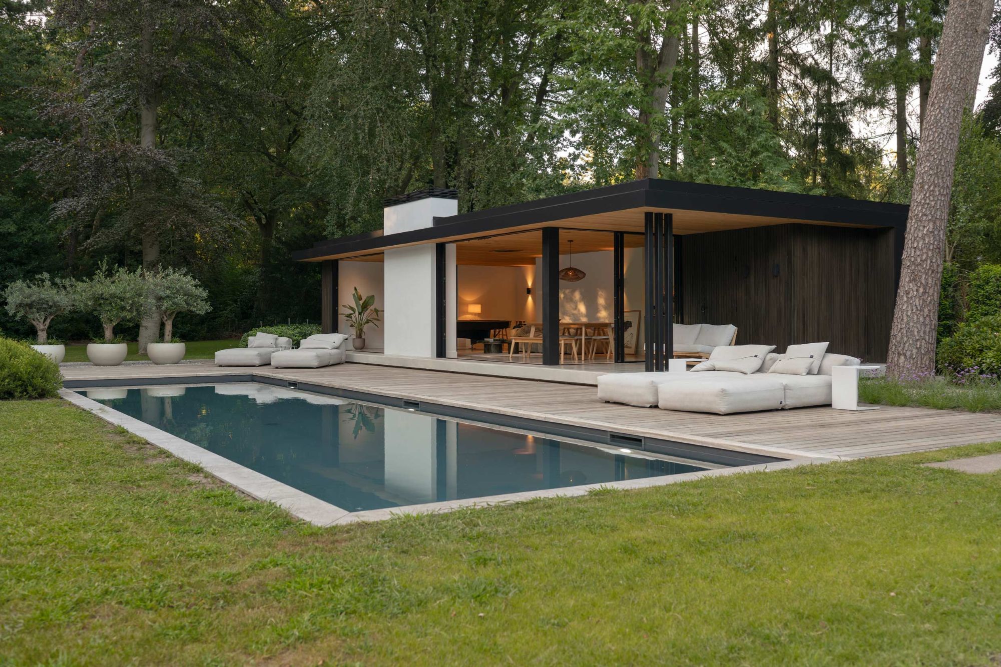 poolhouse in tuin