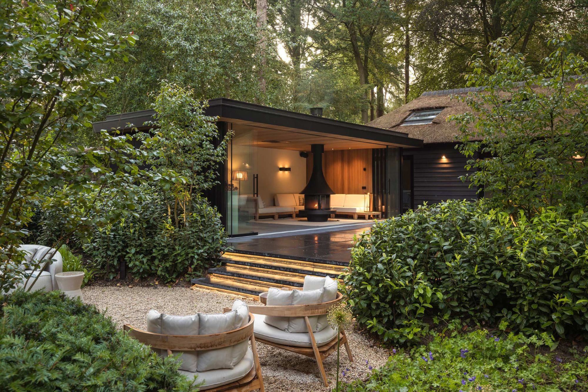 luxe poolhouse