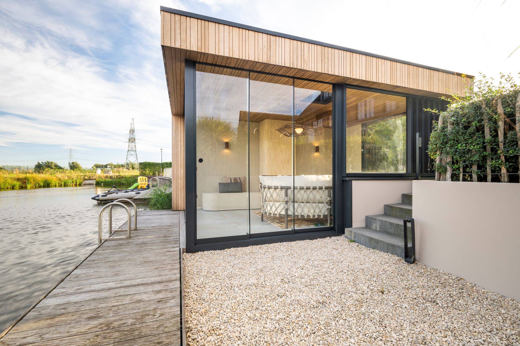 buitenverblijf aan het water