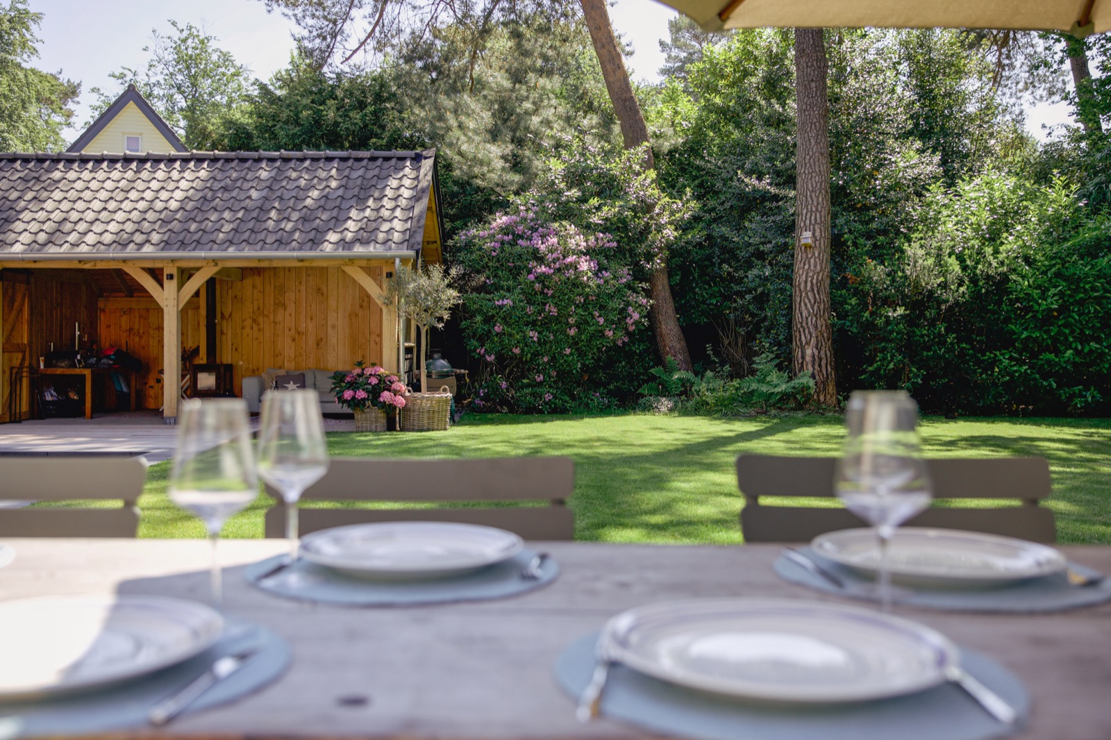 luxe tuin met terras