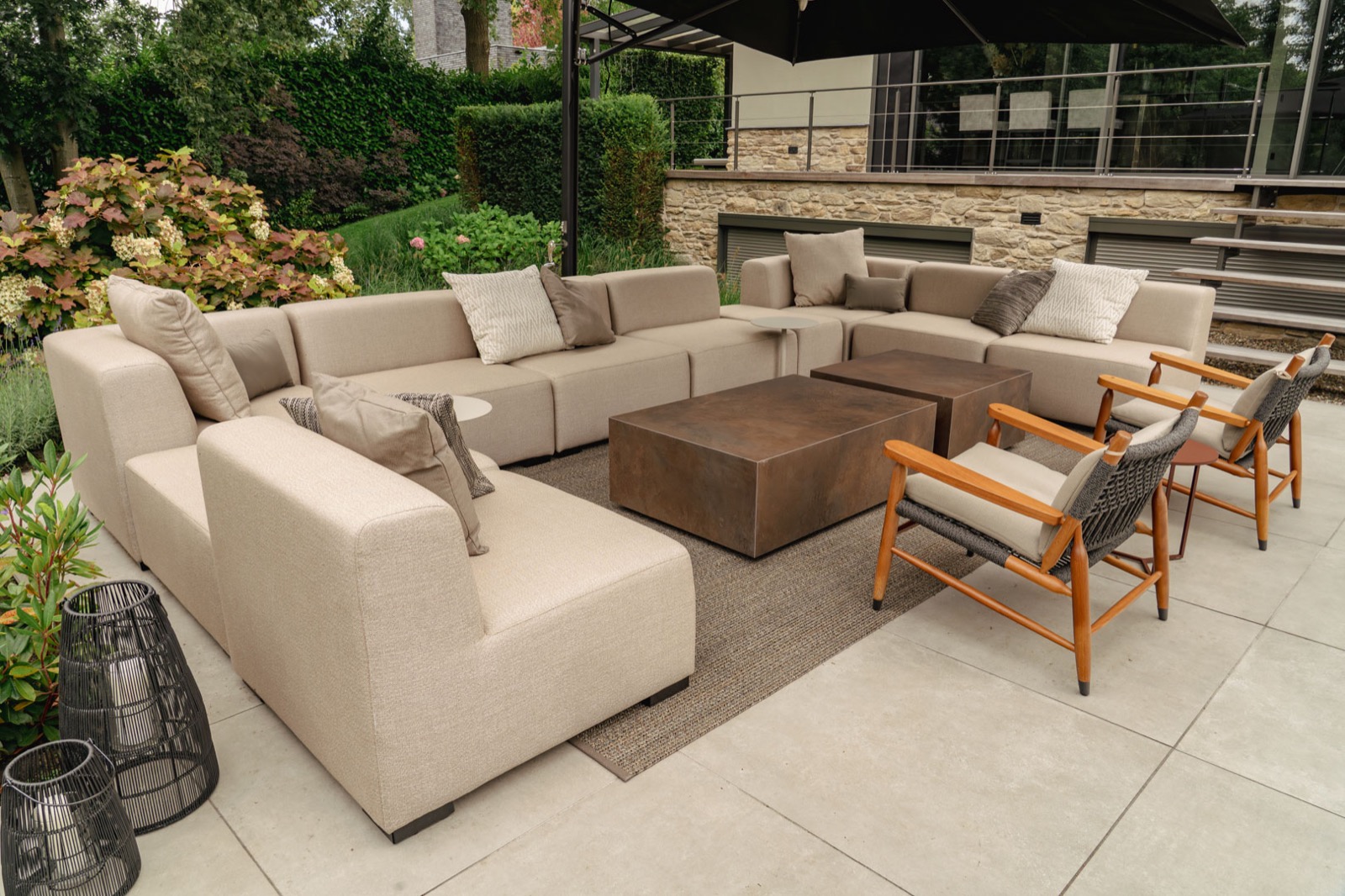 luxe loungeset  in tuin design