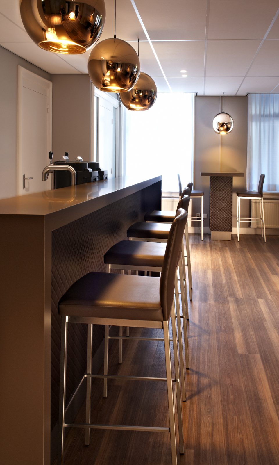 interieur hal met meubels
