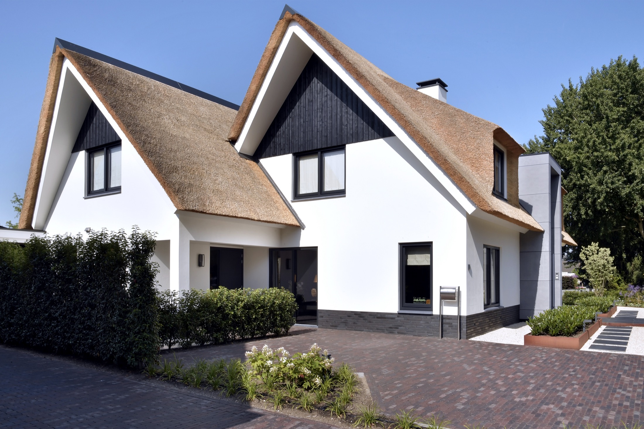 luxe woning met rieten kap